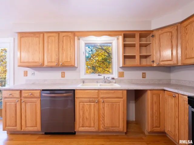 $289,000 | 9622 West Lancaster Road, Mapleton, IL 61547