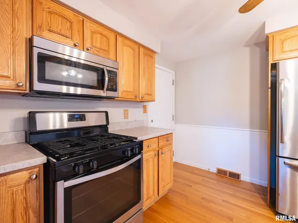 $279,000 | 9622 West Lancaster Road, Mapleton, IL 61547