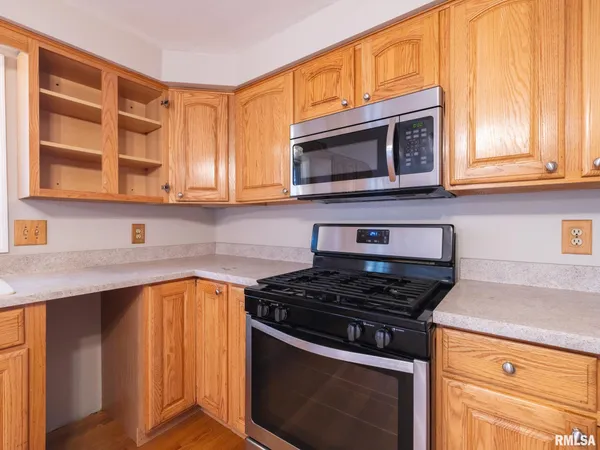 $279,000 | 9622 West Lancaster Road, Mapleton, IL 61547