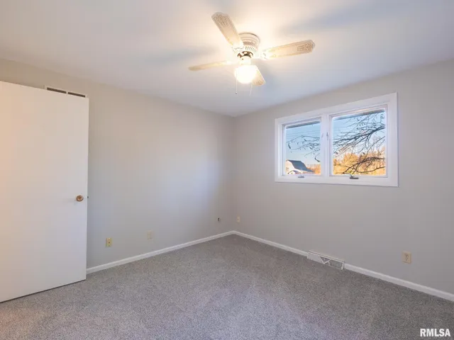 $289,000 | 9622 West Lancaster Road, Mapleton, IL 61547