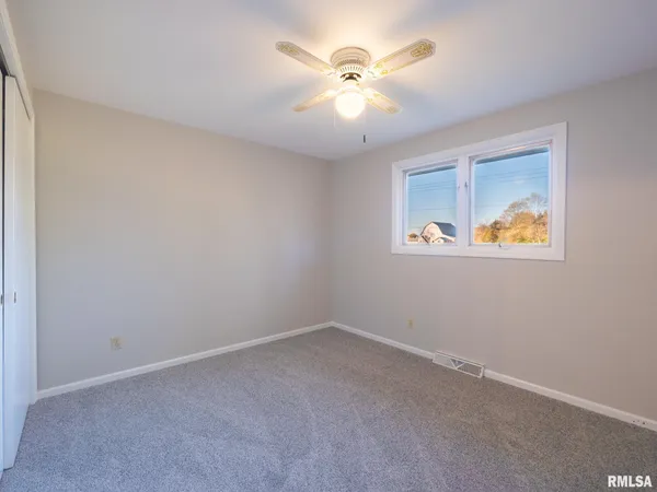 $279,000 | 9622 West Lancaster Road, Mapleton, IL 61547