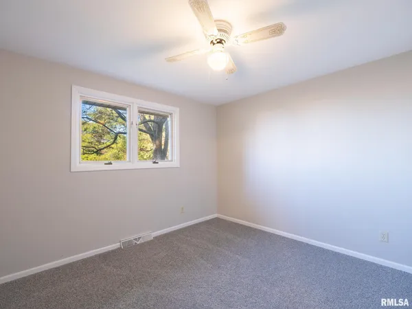 $279,000 | 9622 West Lancaster Road, Mapleton, IL 61547