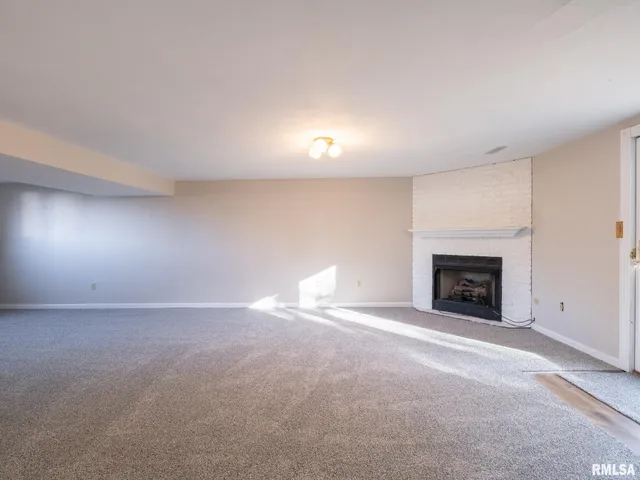 $289,000 | 9622 West Lancaster Road, Mapleton, IL 61547