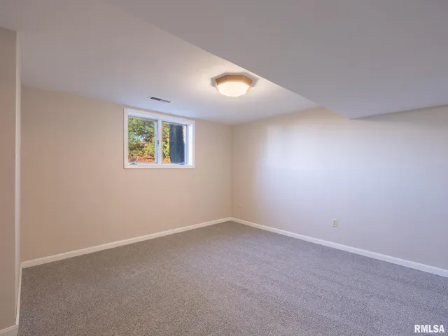 $289,000 | 9622 West Lancaster Road, Mapleton, IL 61547