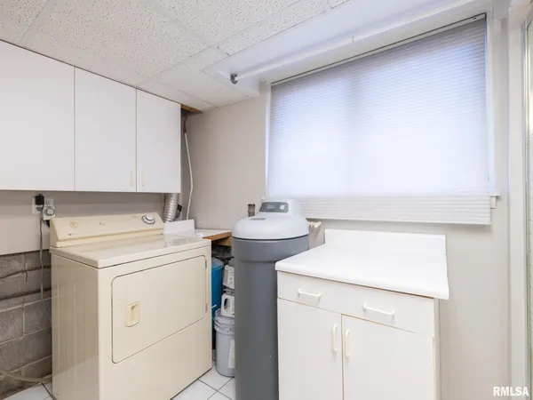 $279,000 | 9622 West Lancaster Road, Mapleton, IL 61547