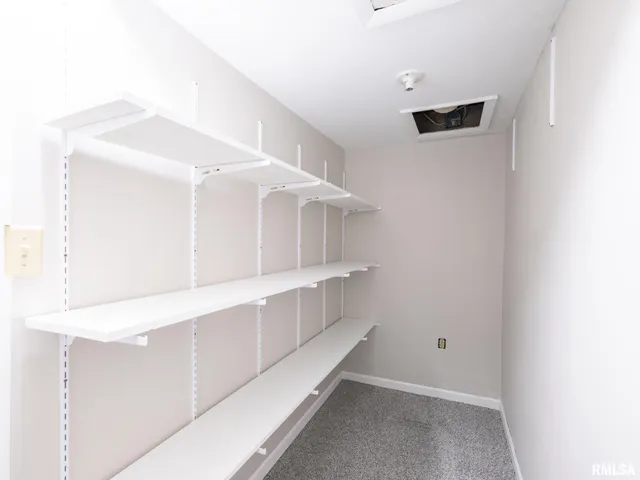 $289,000 | 9622 West Lancaster Road, Mapleton, IL 61547