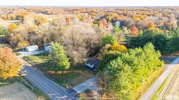 $279,000 | 9622 West Lancaster Road, Mapleton, IL 61547