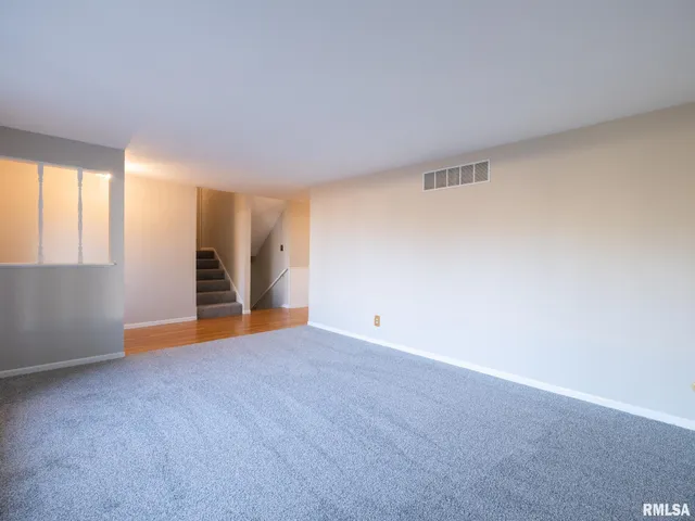 $289,000 | 9622 West Lancaster Road, Mapleton, IL 61547