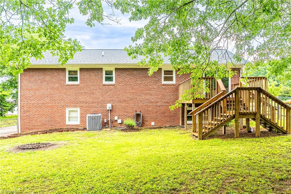 163 Ruth Court Winston-Salem, NC 27127 - Photo 3 of 46 Spacious fenced backyard