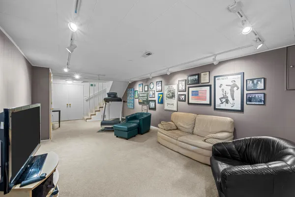 $768,000 | 3142 Hemlock Lane, Northbrook, IL 60062