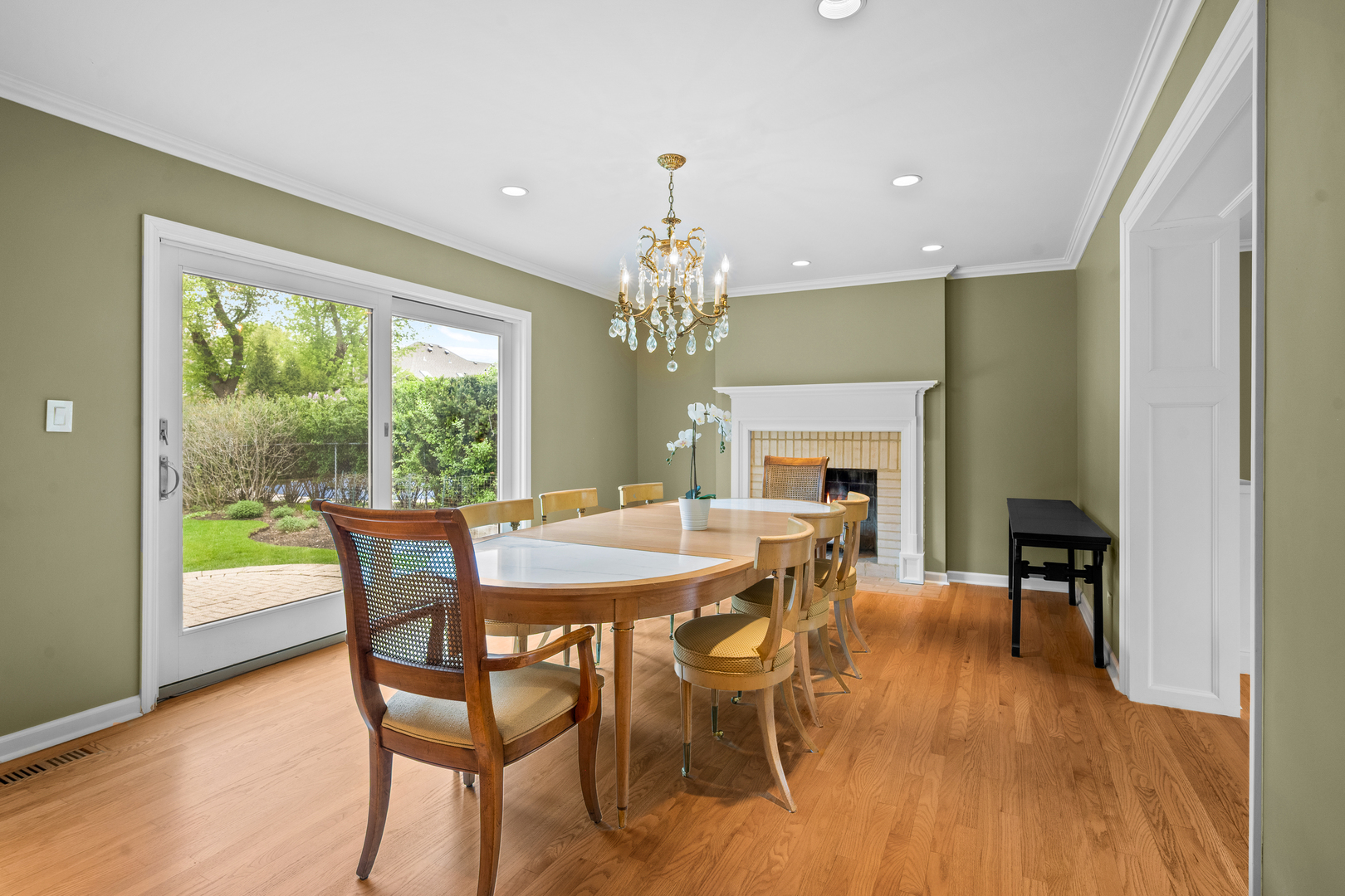 3142 Hemlock Lane Northbrook, IL 60062 - Photo 4 of 27