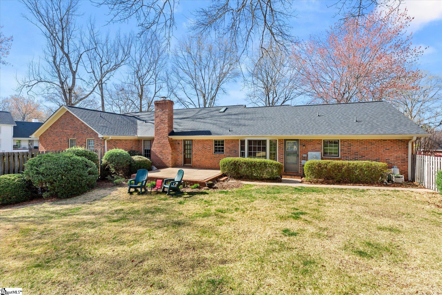 607 Stone Ridge Road Greer, SC 29650 - Photo 6 of 40 Gallery Image 6