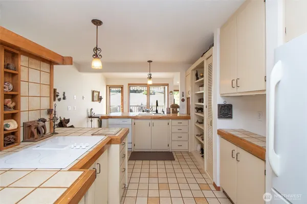 $699,500 | 1633 East 5th Street, Port Angeles, WA 98362