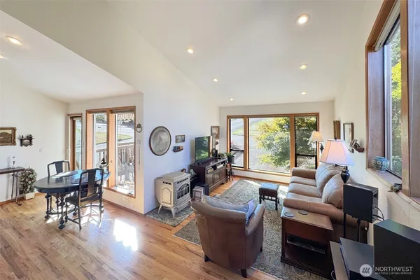 $699,500 | 1633 East 5th Street, Port Angeles, WA 98362
