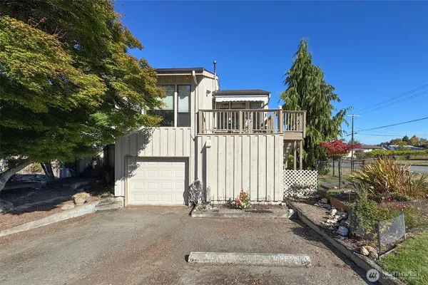 $699,500 | 1633 East 5th Street, Port Angeles, WA 98362