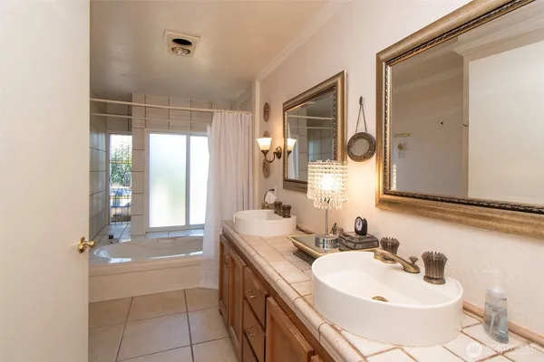 $699,500 | 1633 East 5th Street, Port Angeles, WA 98362