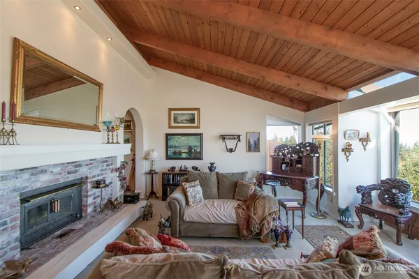 $699,500 | 1633 East 5th Street, Port Angeles, WA 98362