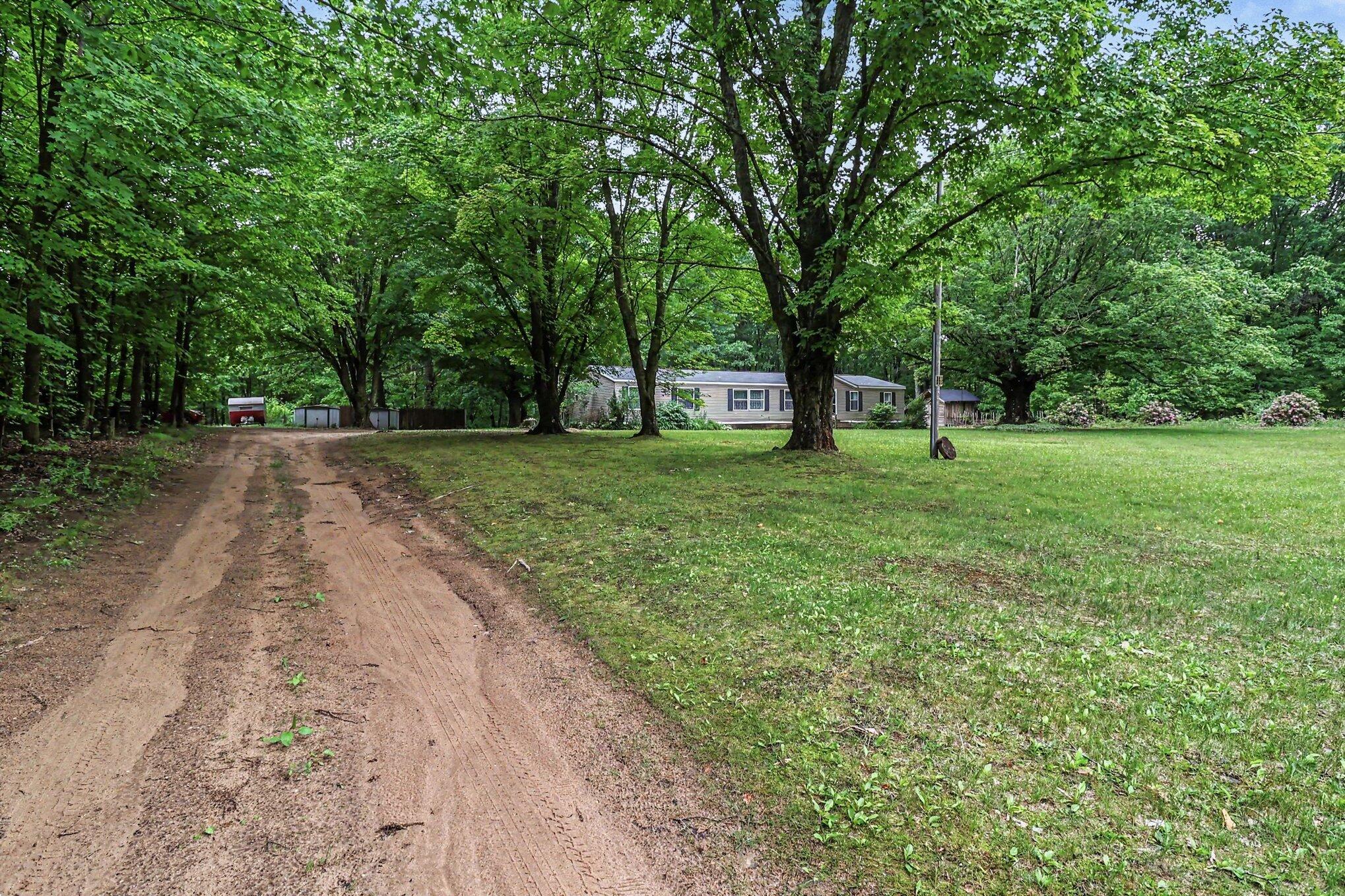 4791 East Fox Road Hart, MI 49420 - Photo 3 of 36 027_file_6110