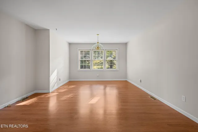 $379,900 | 130 Carden Lane, Rocky Top, TN 37769