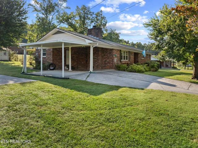 $379,900 | 130 Carden Lane, Rocky Top, TN 37769