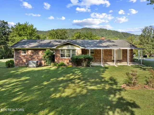 $379,900 | 130 Carden Lane, Rocky Top, TN 37769