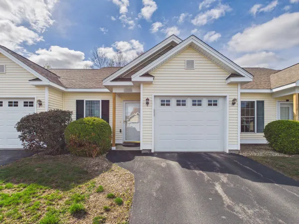 $295,000 | 28 Owens Drive, Unit 106, Swanzey, NH 03446