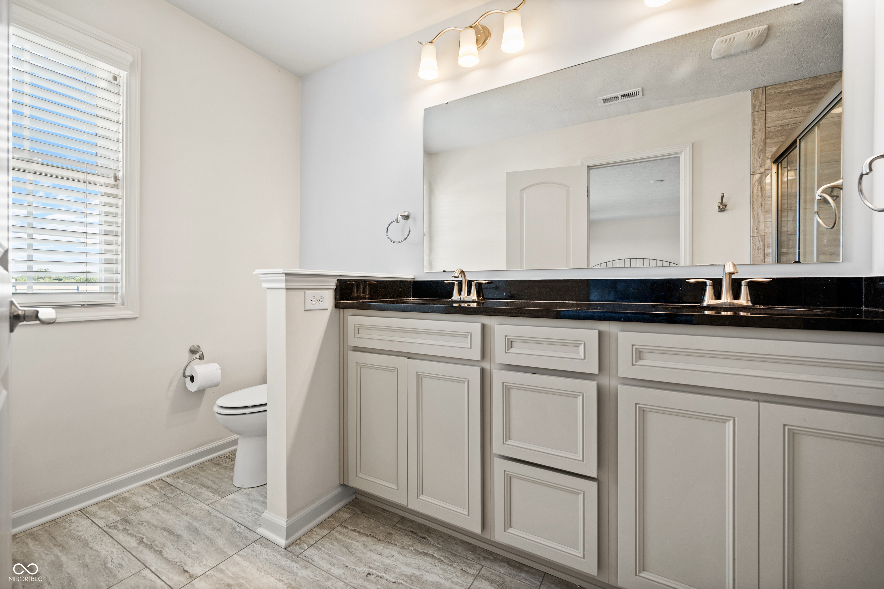 12759 Apsley Lane Carmel, IN 46032 - Photo 18 of 39