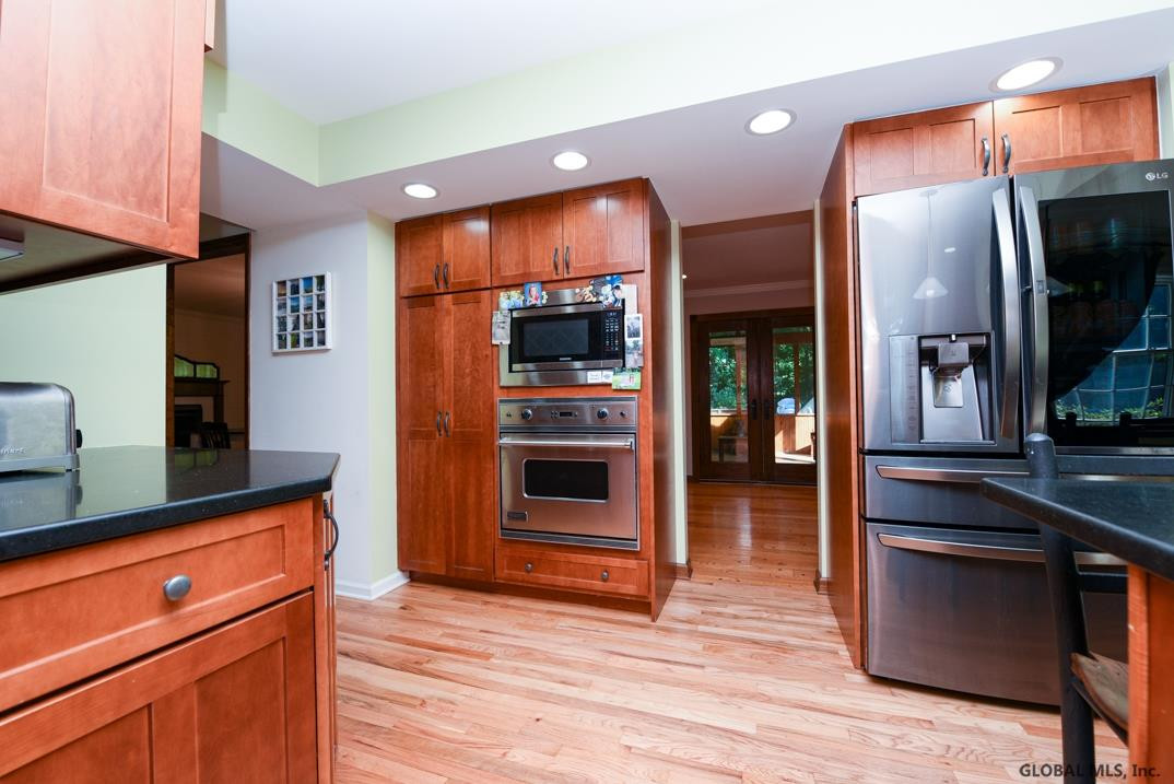 68 Cambridge Road Bethlehem, NY 12077 - Photo 5 of 32 Photo 5