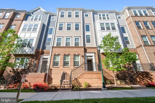 $2,900 | 13026 Martz Street, Unit F, Clarksburg, MD 20871
