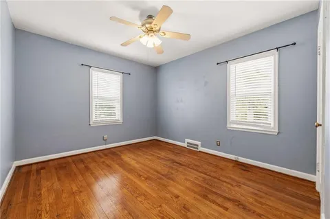 $275,000 | 8806 Minnehaha Lane, Kansas City, MO 64114