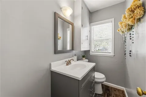 $275,000 | 8806 Minnehaha Lane, Kansas City, MO 64114