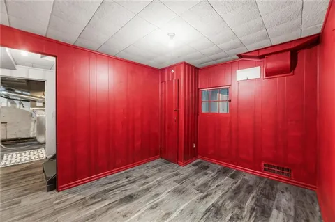$275,000 | 8806 Minnehaha Lane, Kansas City, MO 64114