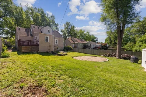 $275,000 | 8806 Minnehaha Lane, Kansas City, MO 64114