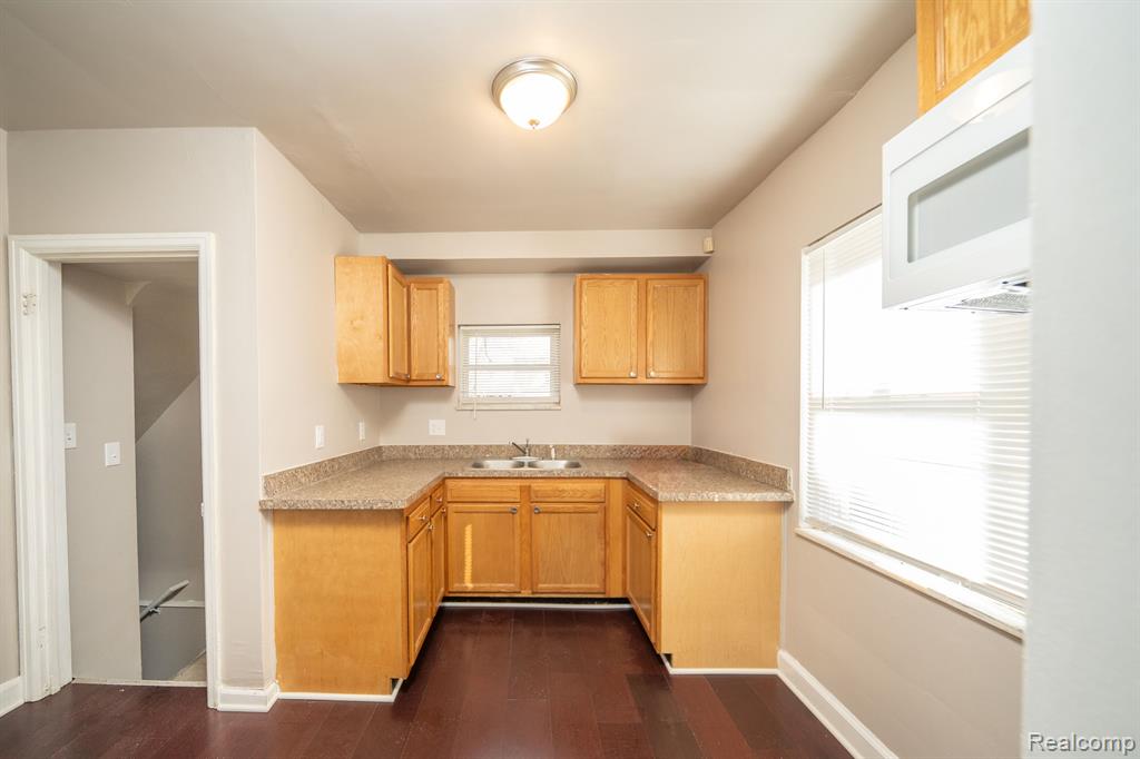 15428 Rutherford Street Detroit, MI 48227 - Photo 16 of 45