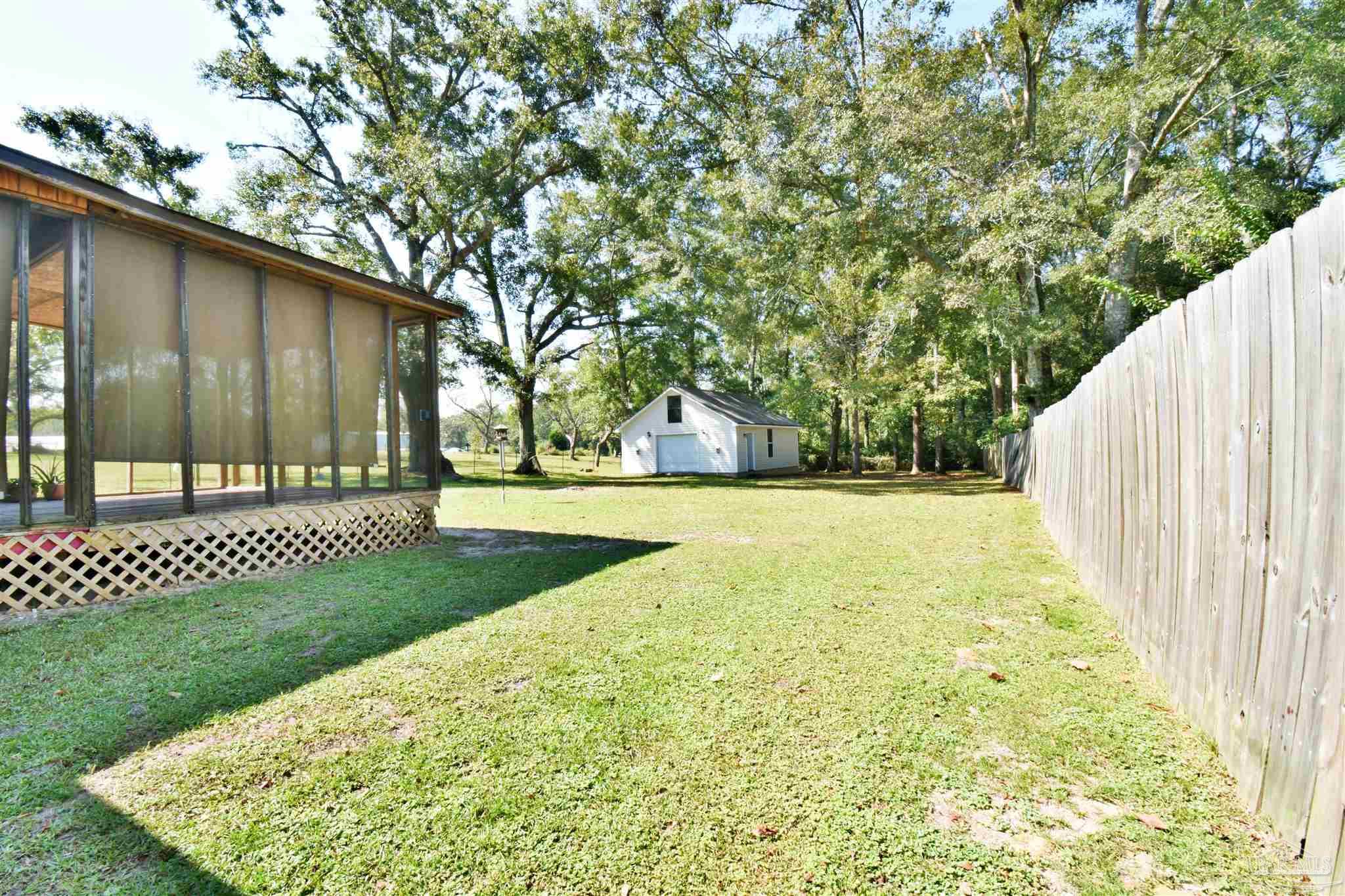173 Navarro Road Cantonment, FL 32533 - Photo 11 of 33