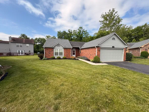$315,000 | 5728 Cross Bridge, Plainfield, IN 46168