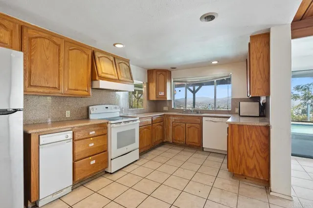 $875,000 | 1681 Hillsmont Drive, El Cajon, CA 92020