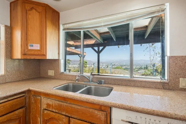 $875,000 | 1681 Hillsmont Drive, El Cajon, CA 92020