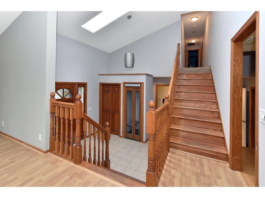 475 Ridge View Circle Medina, MN 55340 - Photo 3 of 24 Gallery Image 3