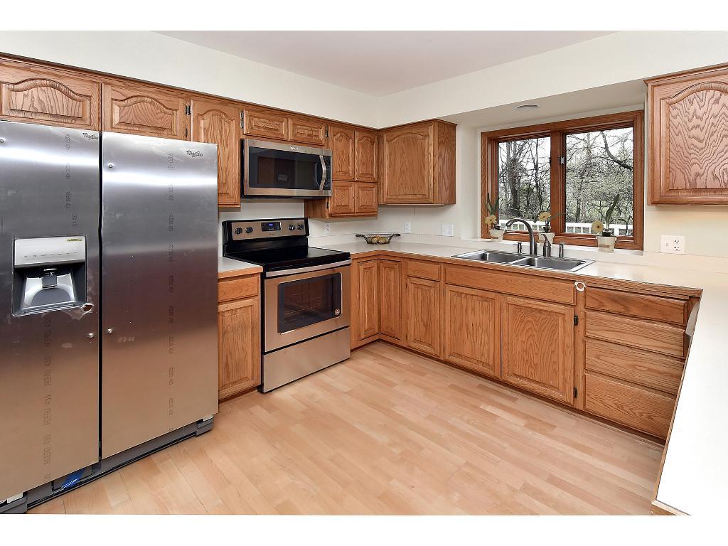 475 Ridge View Circle Medina, MN 55340 - Photo 4 of 24 Gallery Image 4
