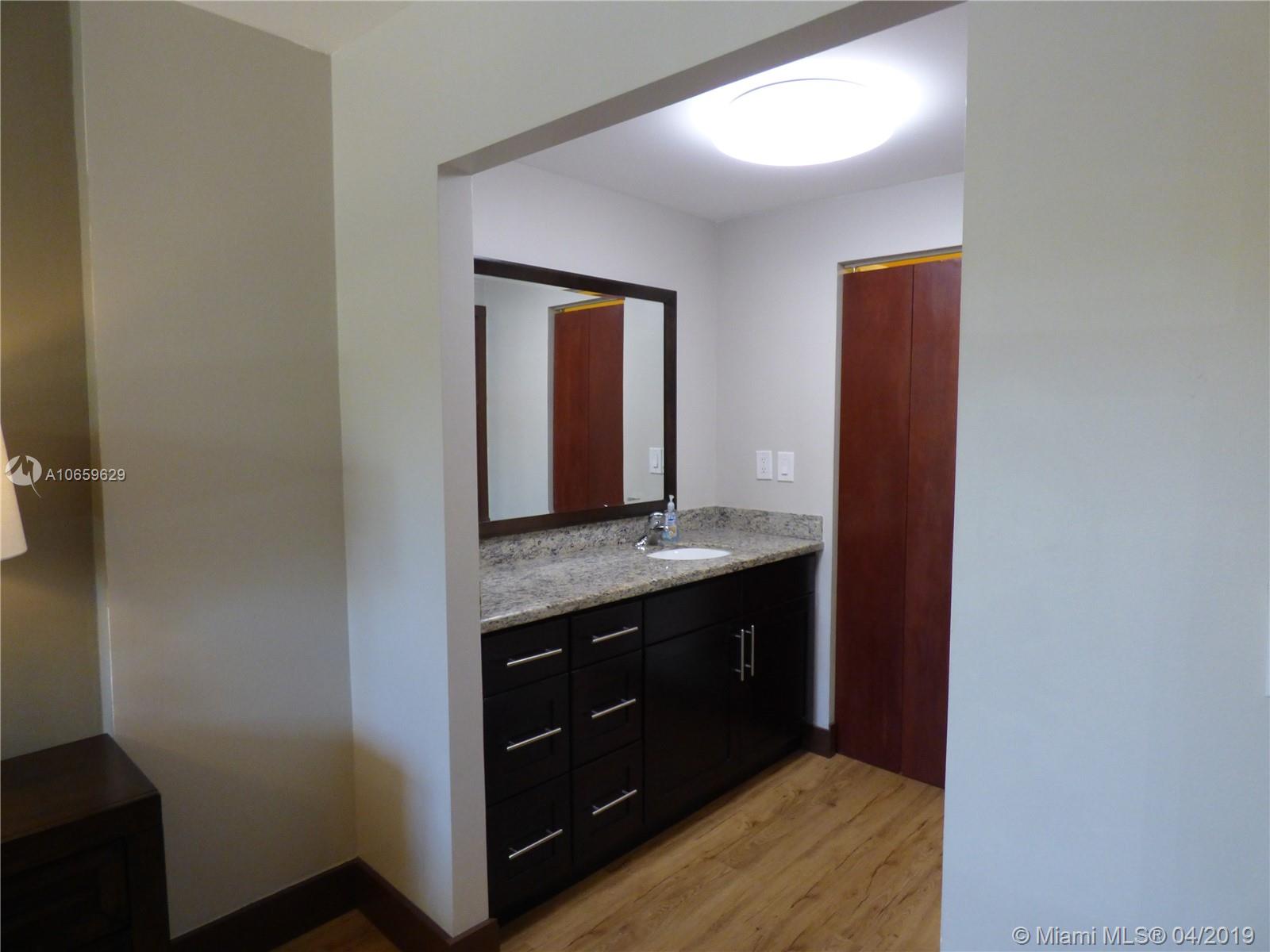 10 Royal Palm Way, Unit 1010 Boca Raton, FL 33432 - Photo 21 of 39 Gallery Image 21