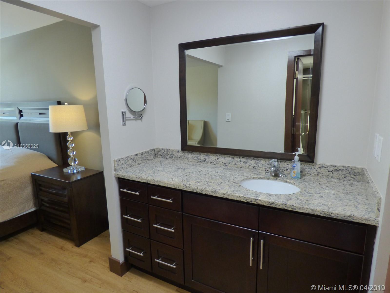 10 Royal Palm Way, Unit 1010 Boca Raton, FL 33432 - Photo 24 of 39 Gallery Image 24