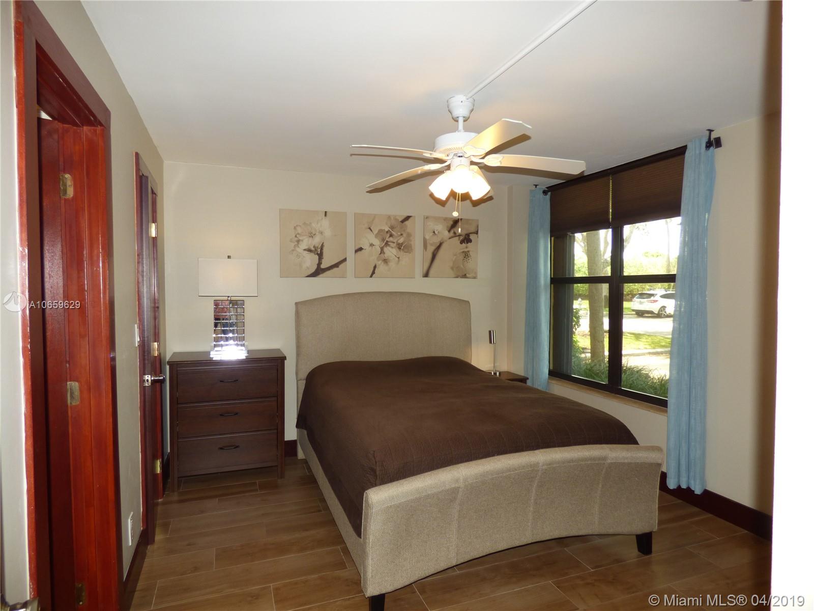 10 Royal Palm Way, Unit 1010 Boca Raton, FL 33432 - Photo 28 of 39 Gallery Image 28