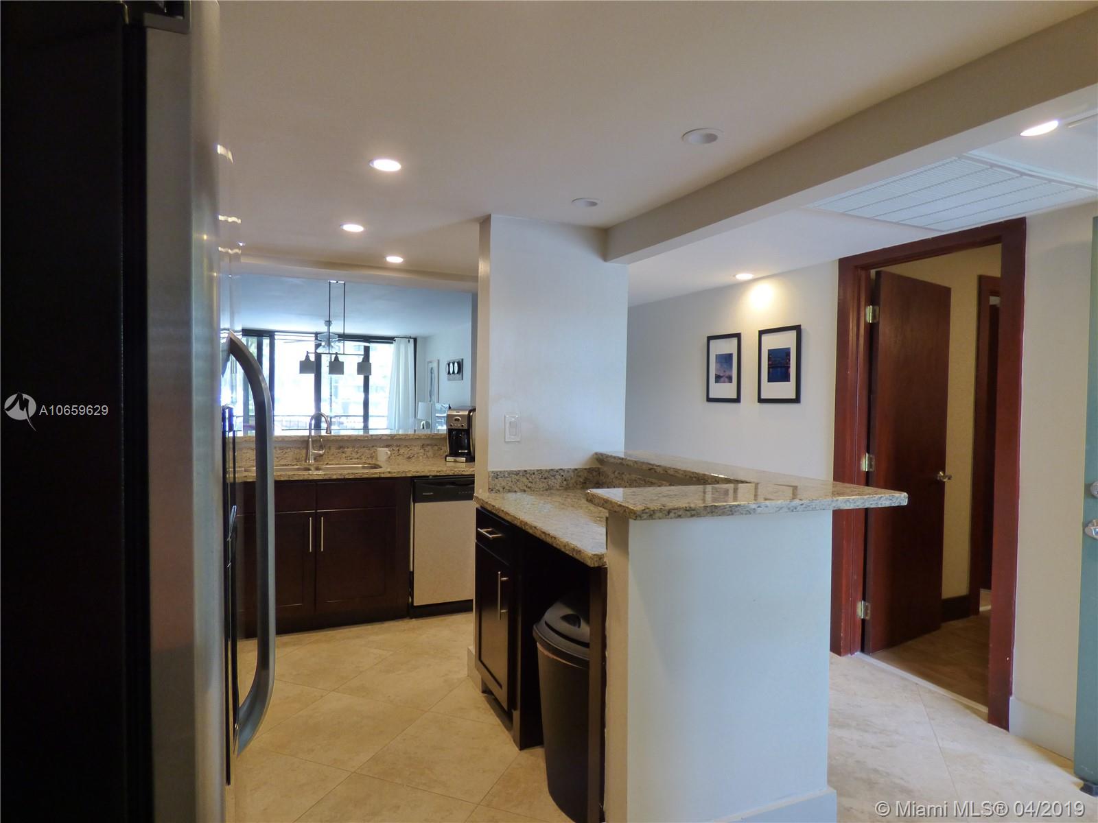 10 Royal Palm Way, Unit 1010 Boca Raton, FL 33432 - Photo 4 of 39 Gallery Image 4