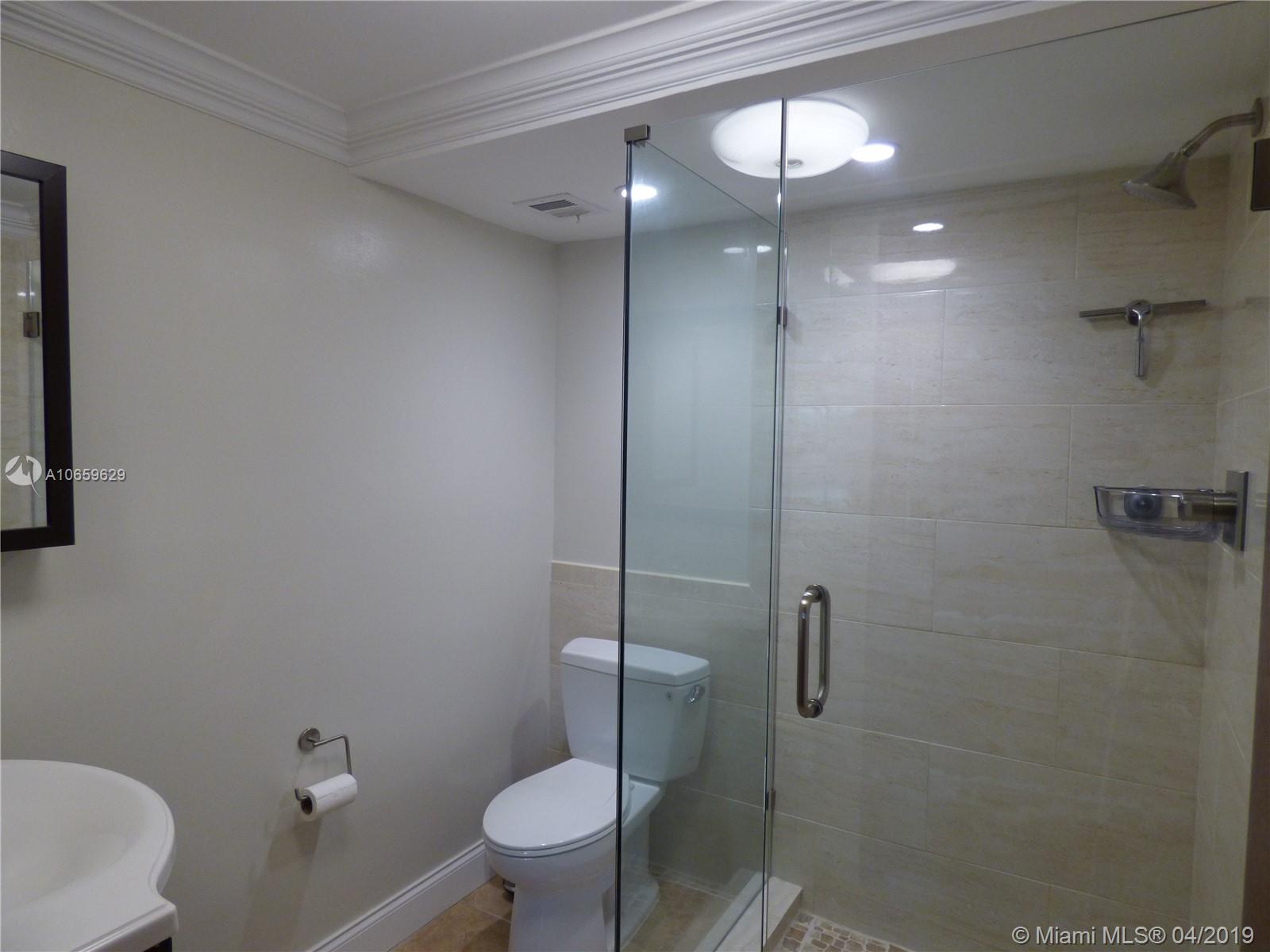 10 Royal Palm Way, Unit 1010 Boca Raton, FL 33432 - Photo 31 of 39 Gallery Image 31