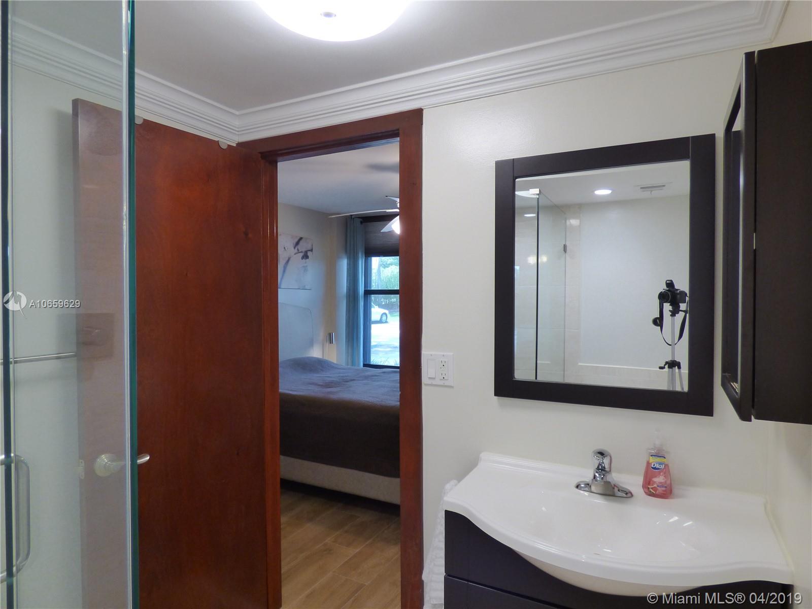 10 Royal Palm Way, Unit 1010 Boca Raton, FL 33432 - Photo 32 of 39 Gallery Image 32