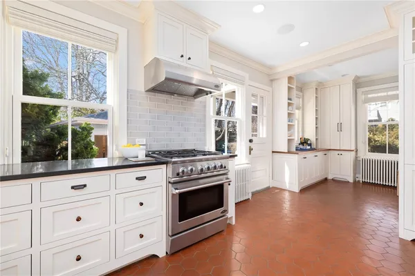 $12,000 | 89 Gibbs Avenue, Newport, RI 02840