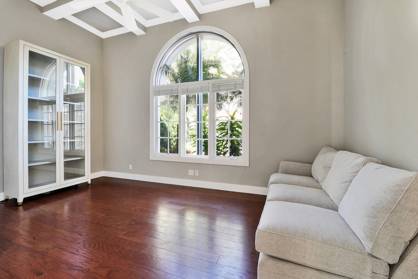 3370 Bridgegate Drive Jupiter, FL 33477 - Photo 34 of 55 a living room with furniture and a large window