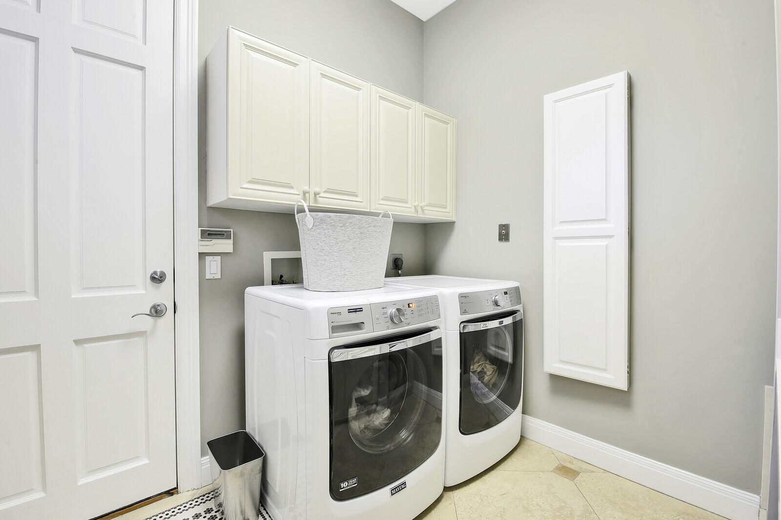 3370 Bridgegate Drive Jupiter, FL 33477 - Photo 36 of 55 a utility room with dryer and washer