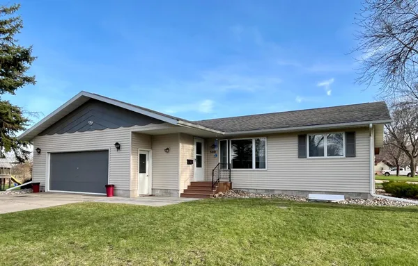 $319,500 | 300 G Street, Marshall, MN 56258